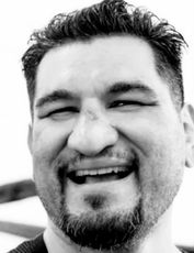 Крис Арреола Крис Арреола