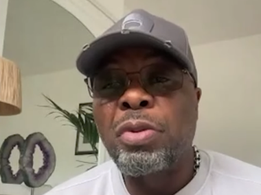 Центральная нервная система Усика была выключена! — тренер Дюбуа Центральная нервная система Усика была выключена! — тренер Дюбуа - фото