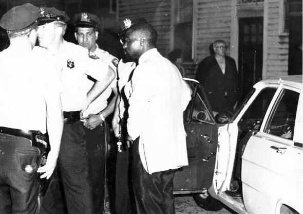 rubin-carter-hurricane-talking-to-police